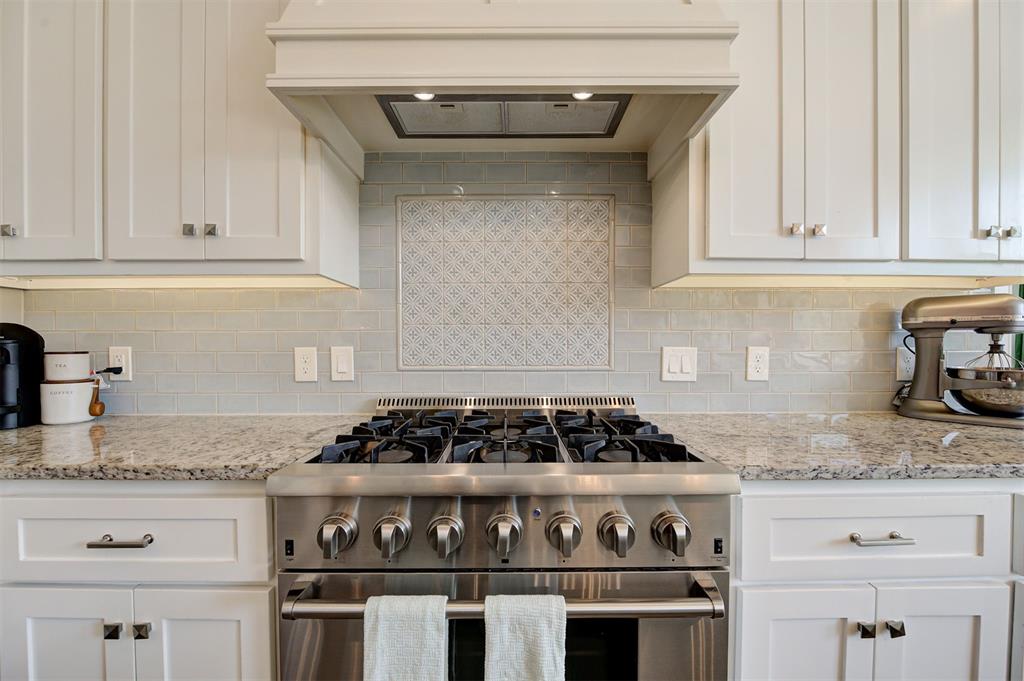 3100 Hunter Crest Drive