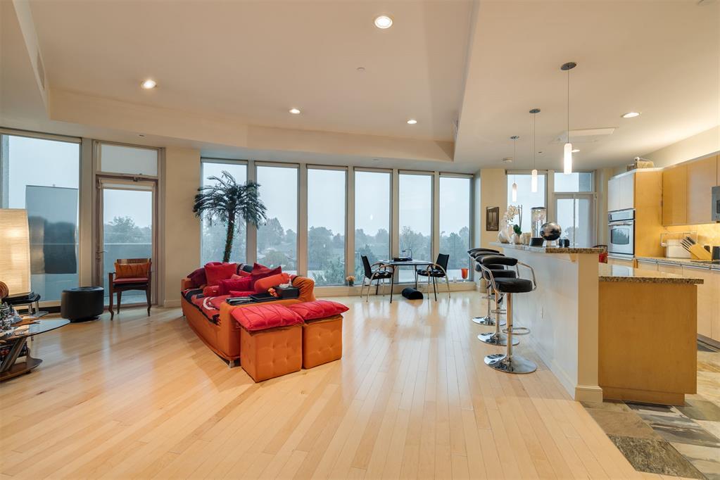 5900 Mosteller Drive Unit: 34