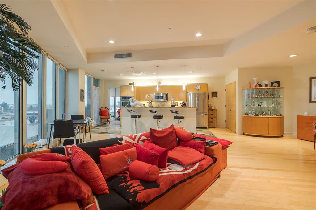 5900 Mosteller Drive Unit: 34