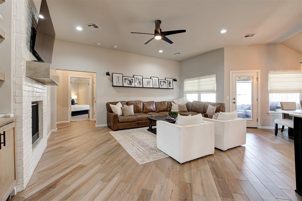 6617 NW 148th Street