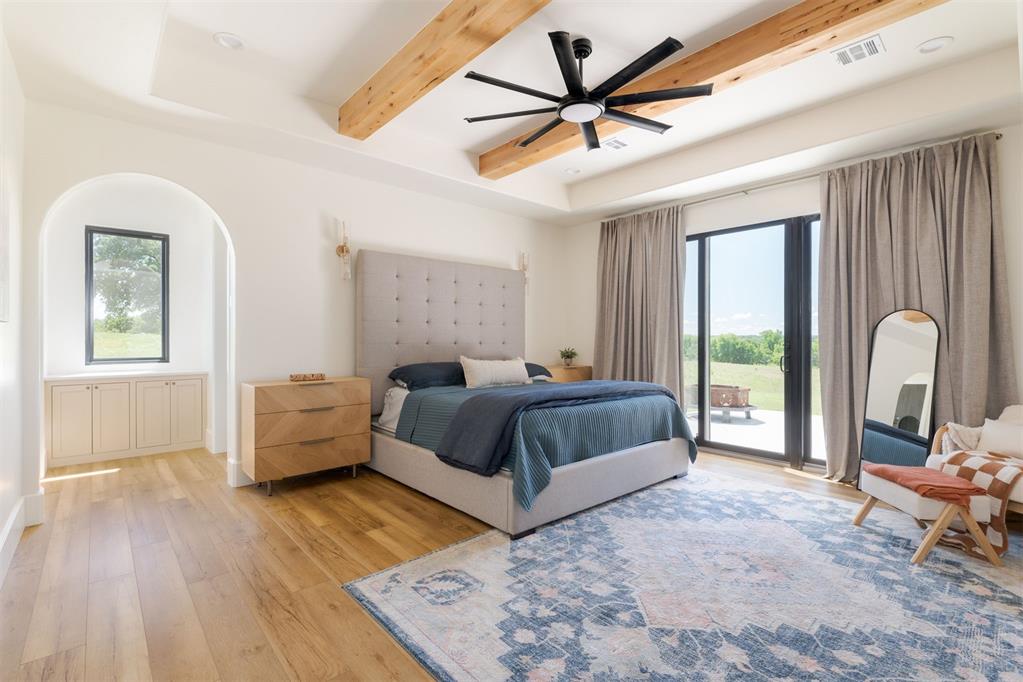 16000 N Hogback Road