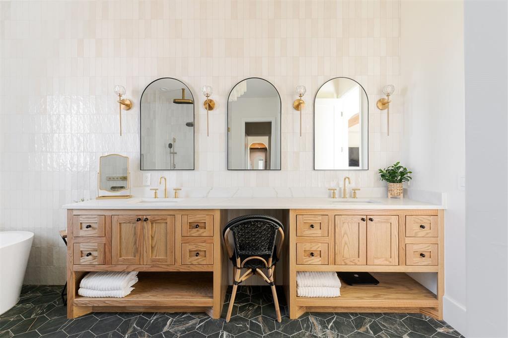 16000 N Hogback Road