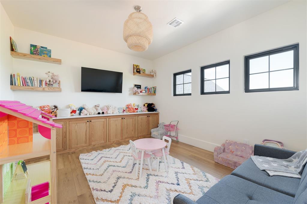 16000 N Hogback Road