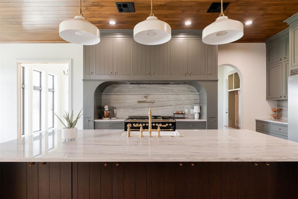 16000 N Hogback Road