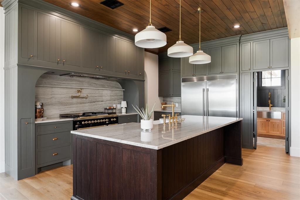 16000 N Hogback Road