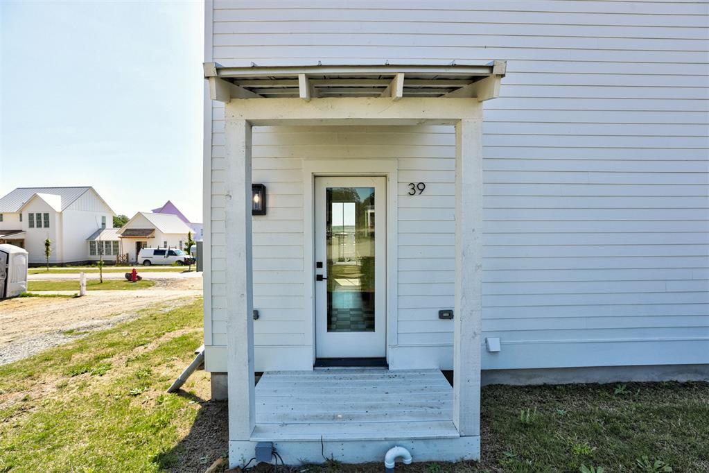 39 Lower Greenway