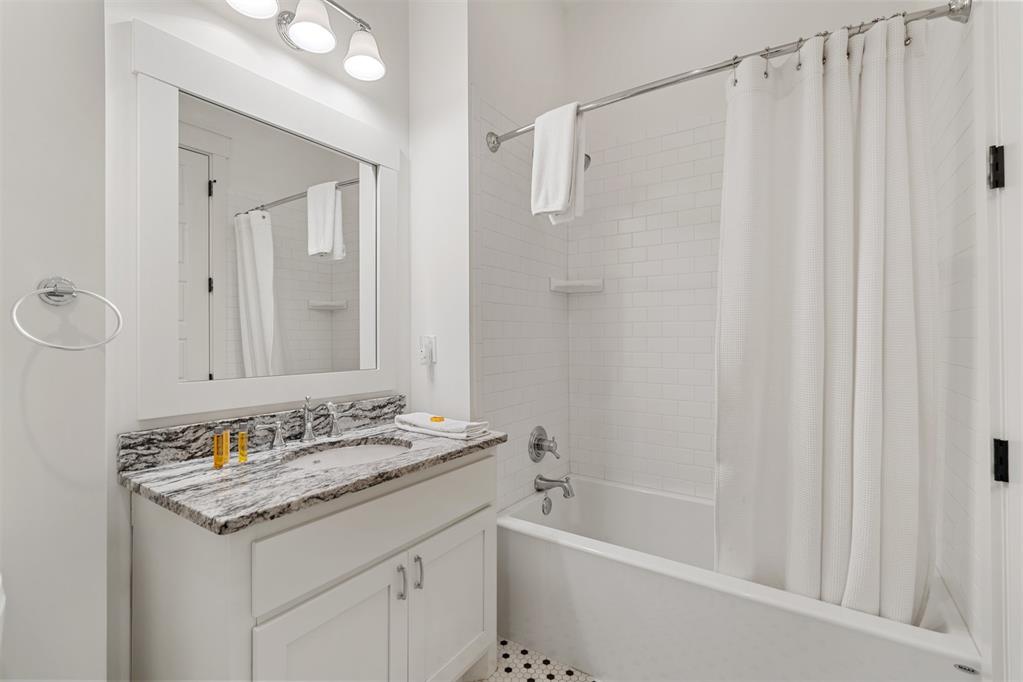 29 N Water Street Unit: 7