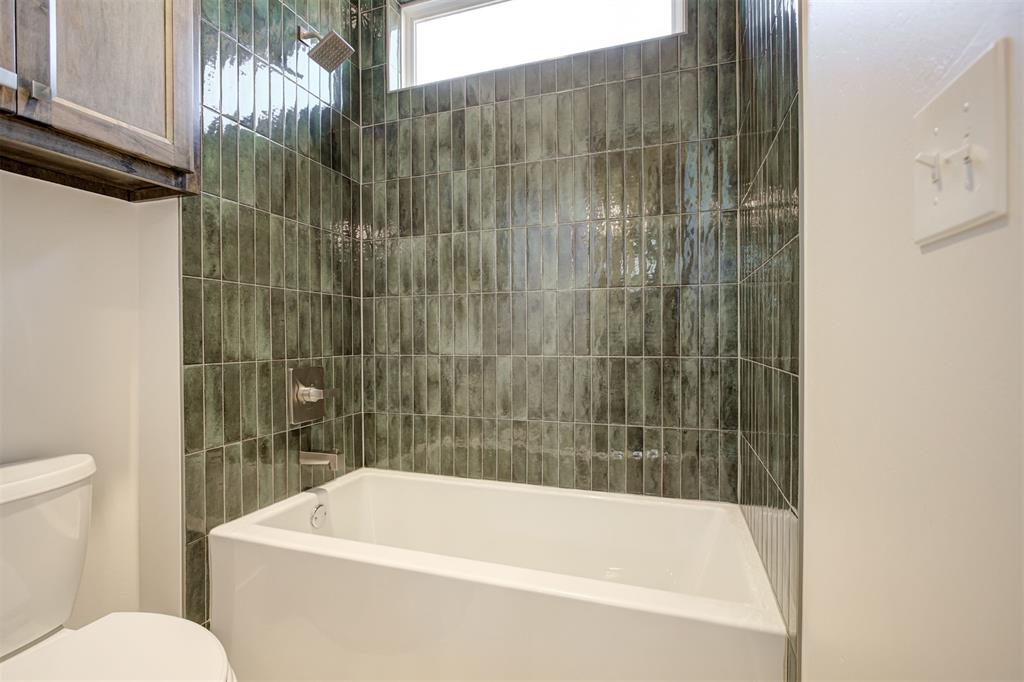 8001 Amber Ridge Drive