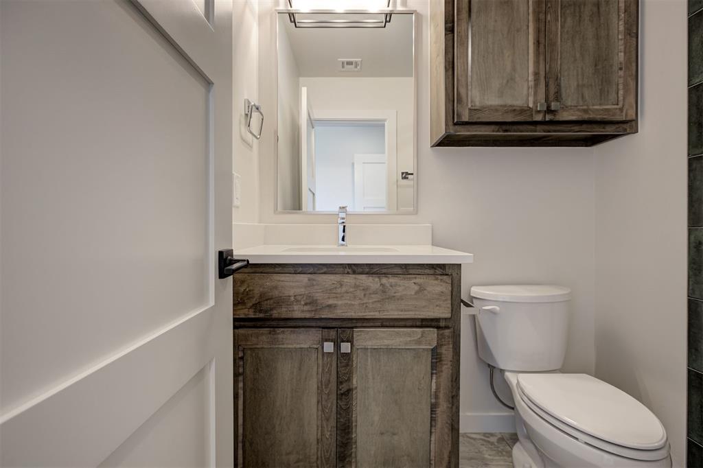 8001 Amber Ridge Drive