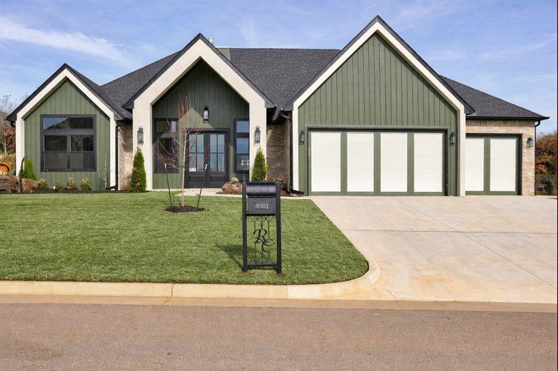 8001 Amber Ridge Drive