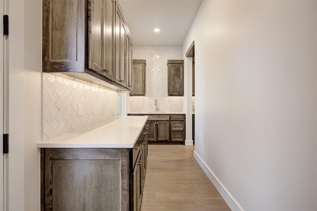 8001 Amber Ridge Drive