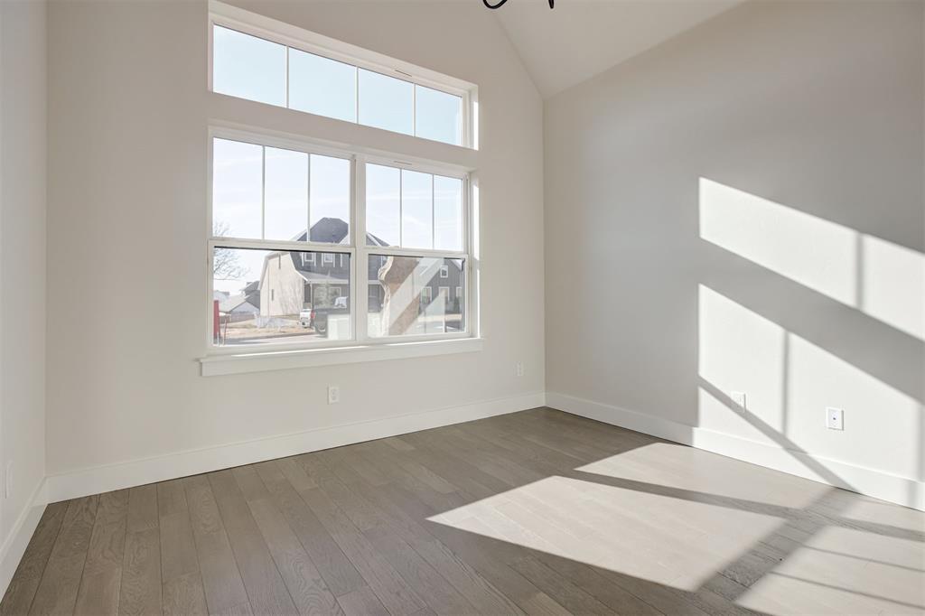 8001 Amber Ridge Drive