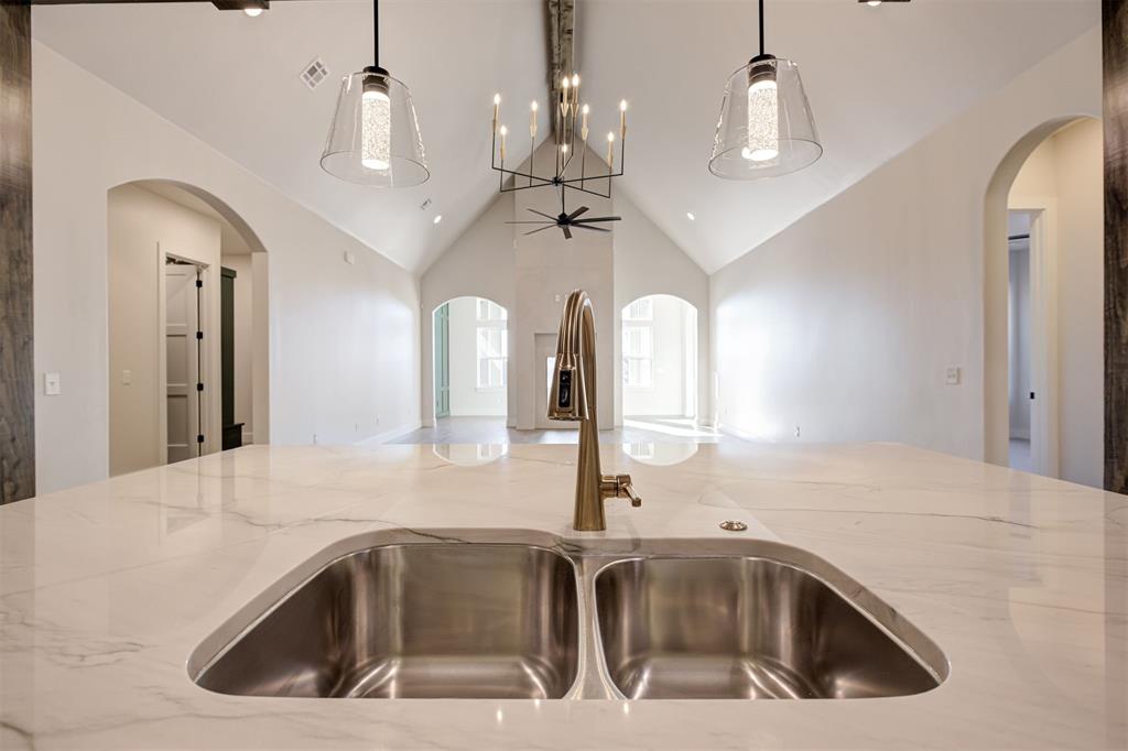 8001 Amber Ridge Drive