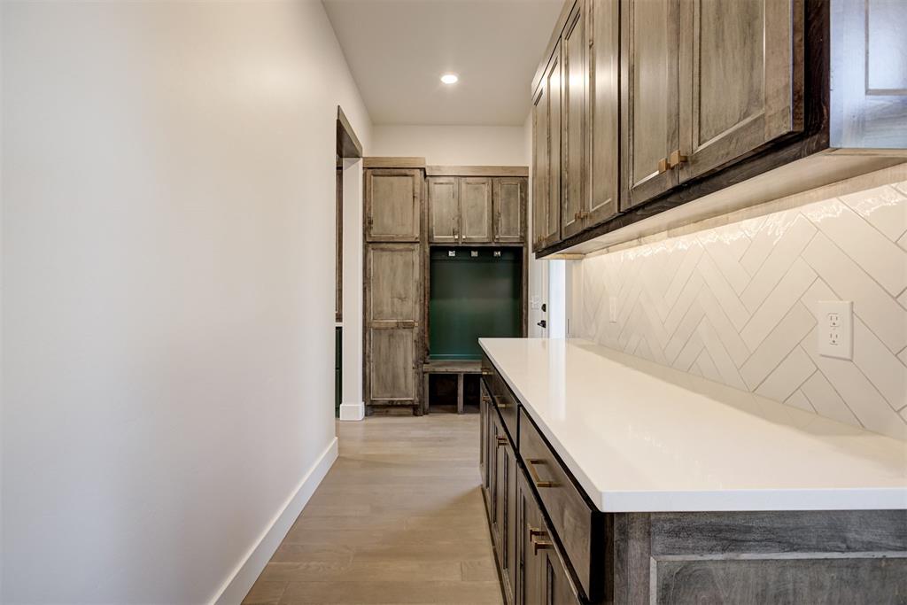 8001 Amber Ridge Drive