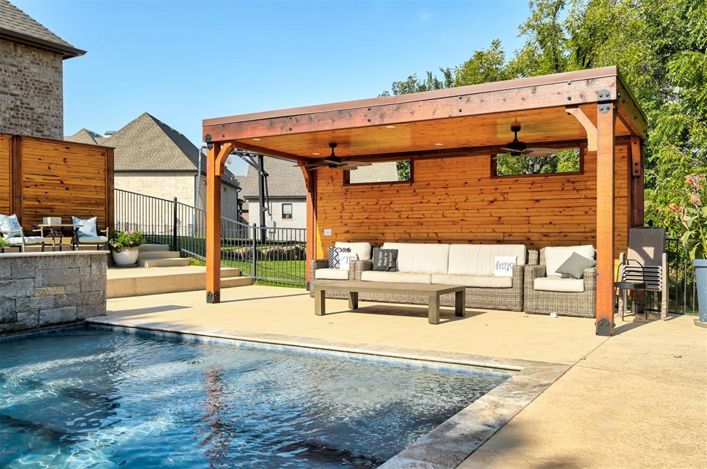 3301 Hidden Leaf Drive