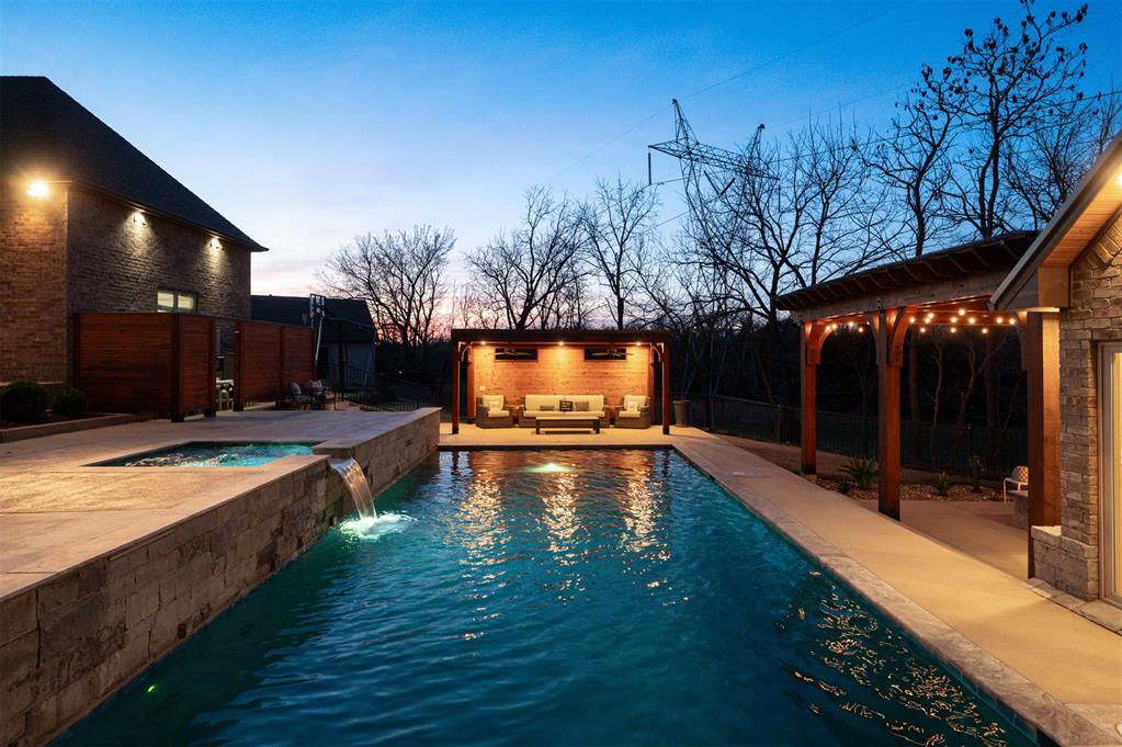 3301 Hidden Leaf Drive