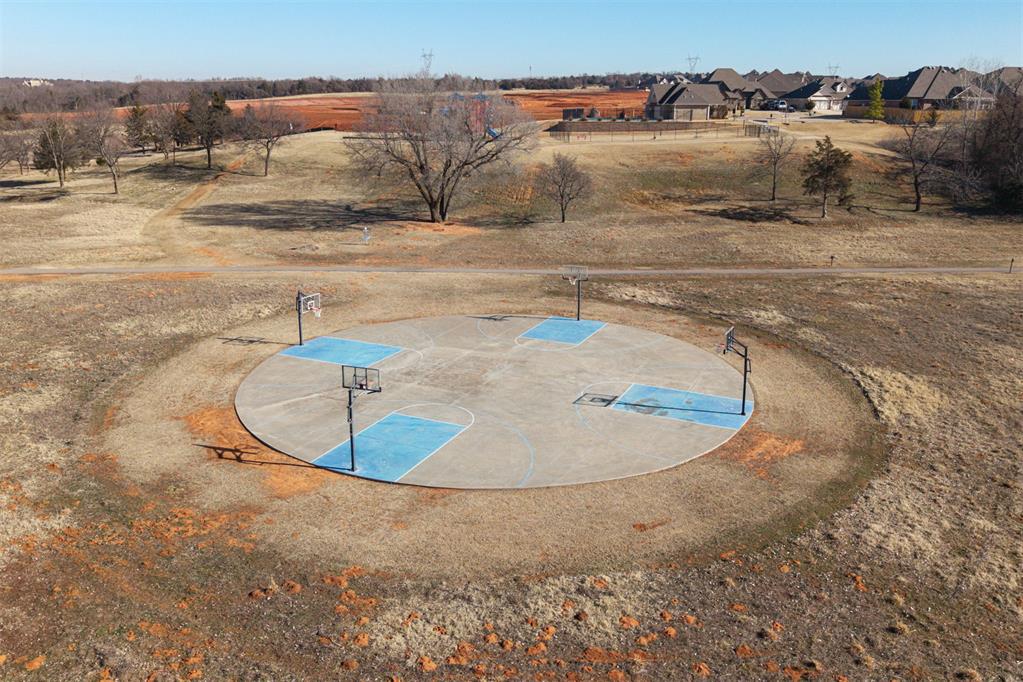 6917 Timber Crest Way