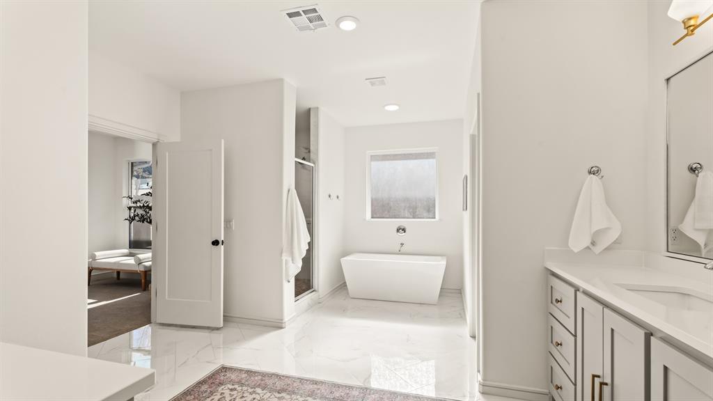 3900 Shady Hill Trail