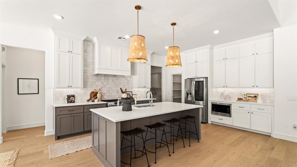 3900 Shady Hill Trail