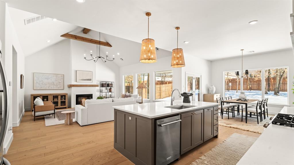 3900 Shady Hill Trail