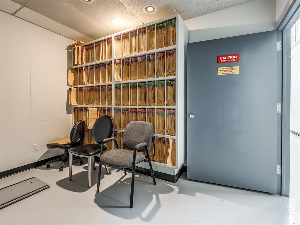 7304 N Comanche Avenue