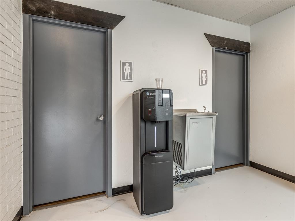 7304 N Comanche Avenue