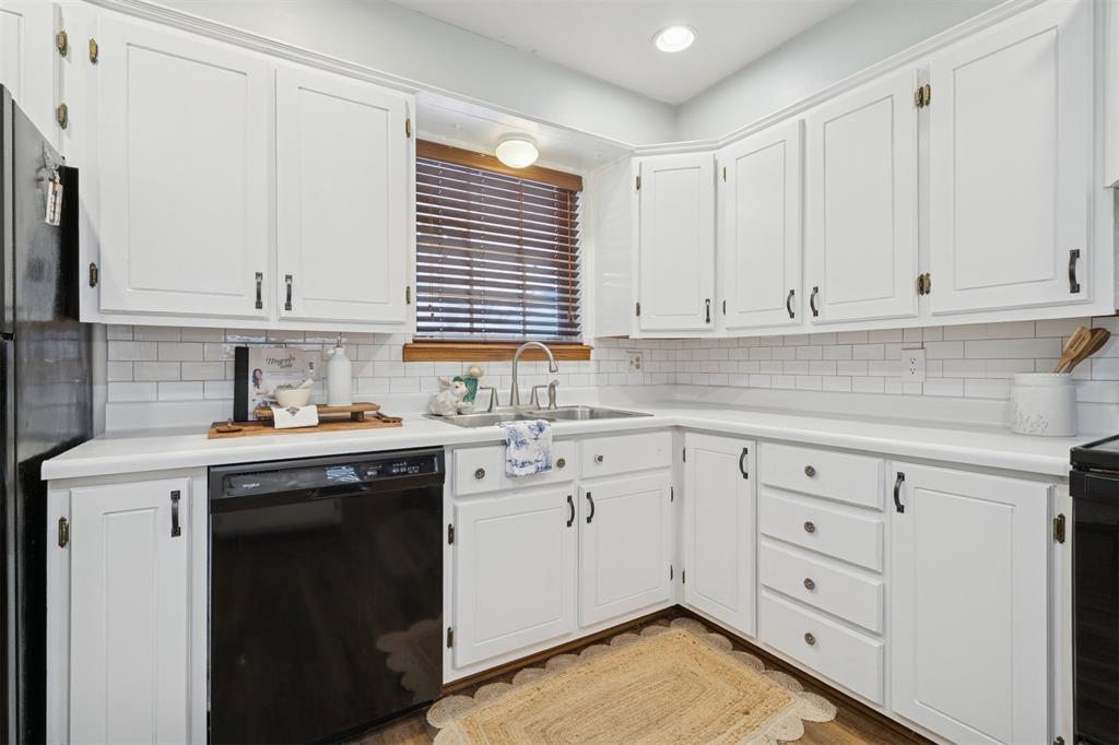 4405 NW 56th Terrace