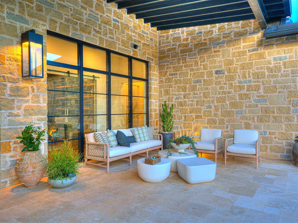 3003 S Country Club Road