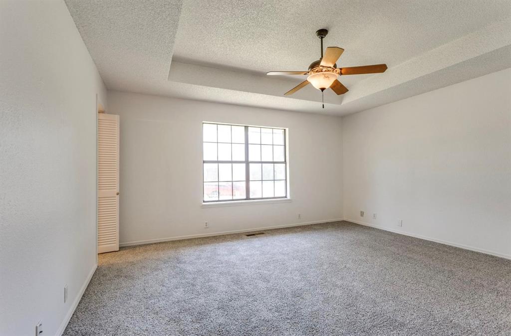 2713 S Summerfield Drive