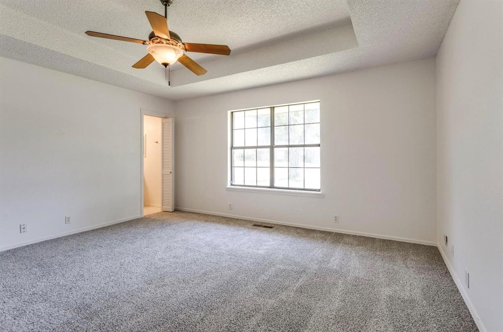 2713 S Summerfield Drive