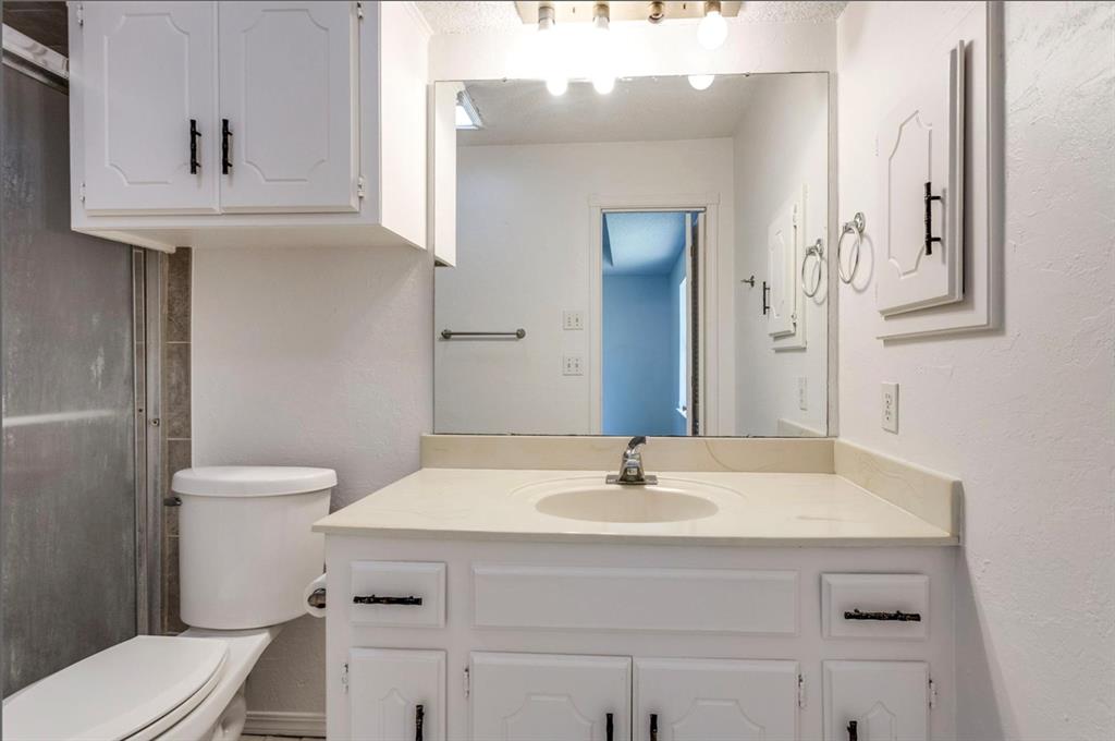 2713 S Summerfield Drive