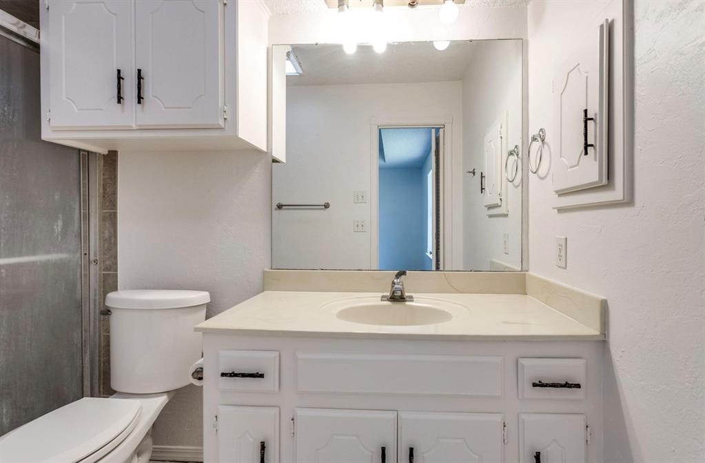 2713 S Summerfield Drive