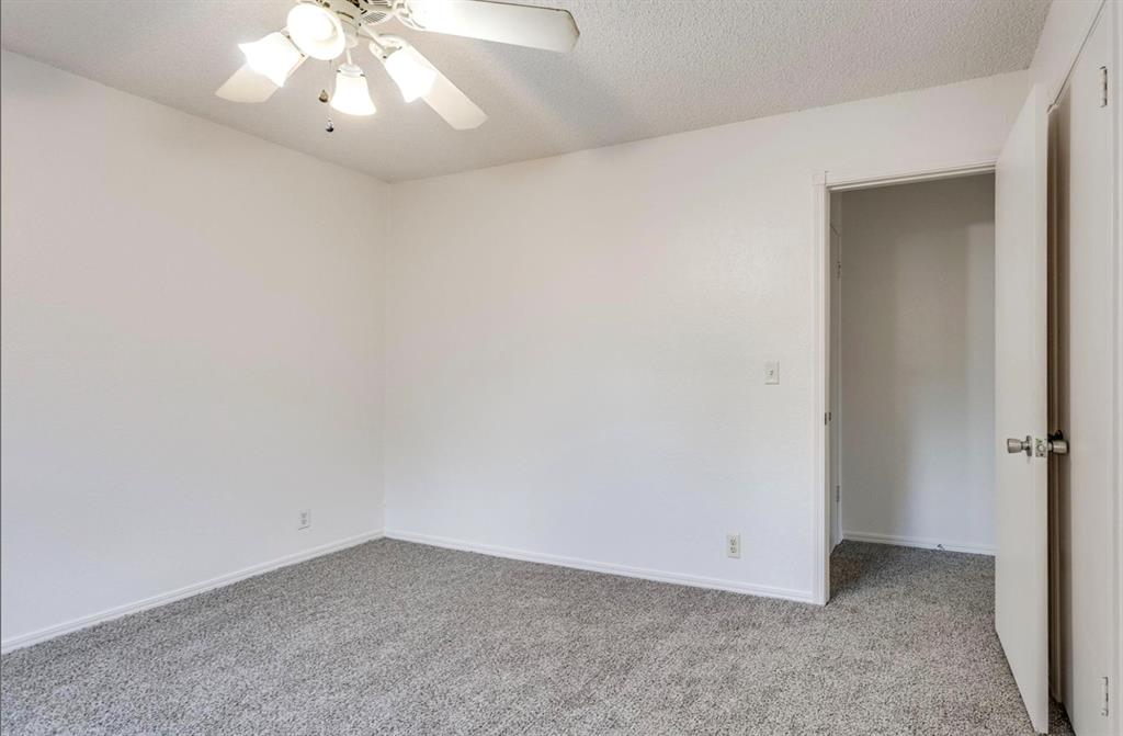 2713 S Summerfield Drive