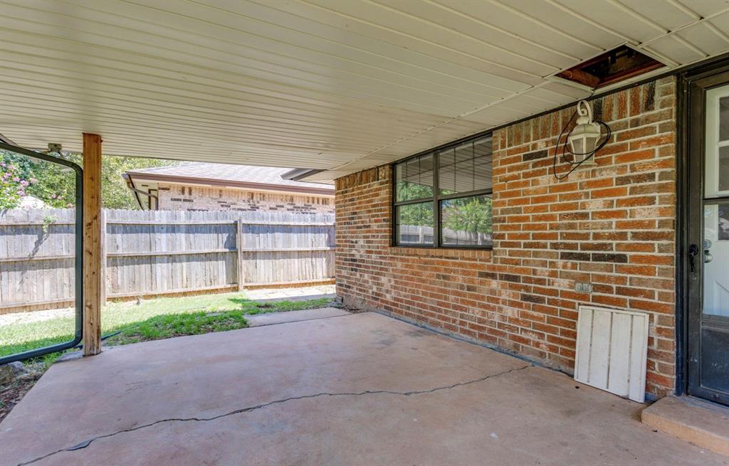 2713 S Summerfield Drive