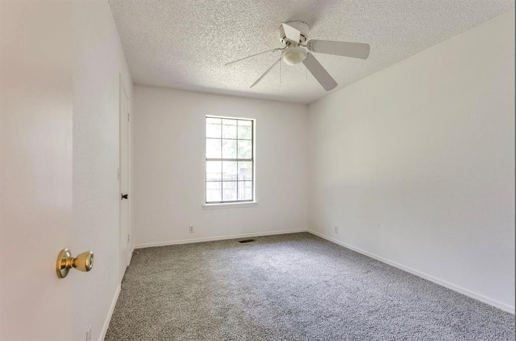 2713 S Summerfield Drive