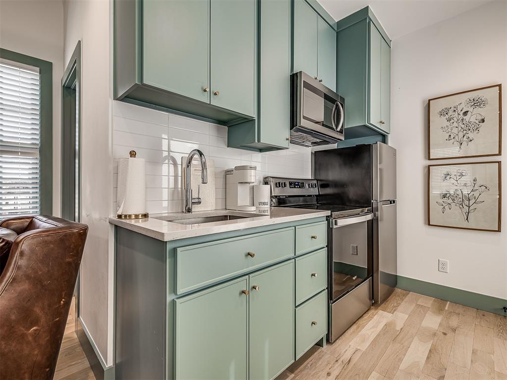 53 Lower Greenway Unit: C