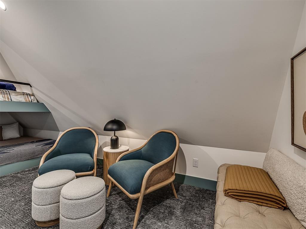 53 Lower Greenway Unit: C