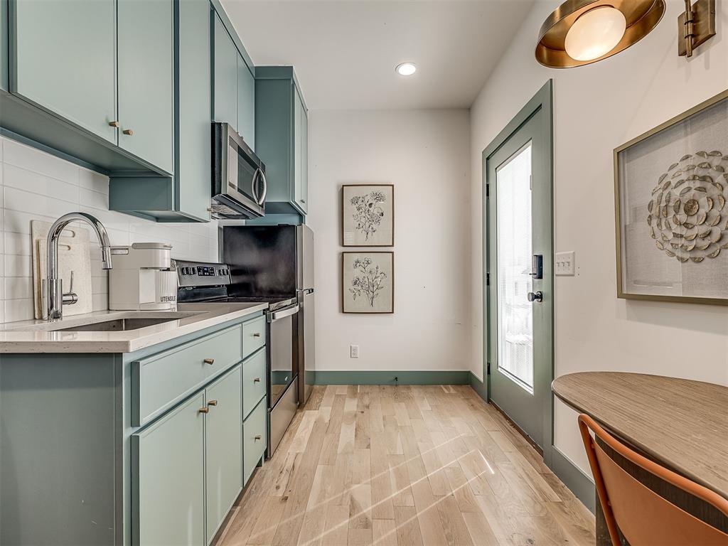 53 Lower Greenway Unit: C