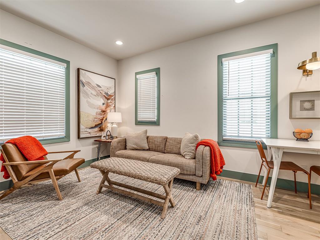 53 Lower Greenway Unit: B