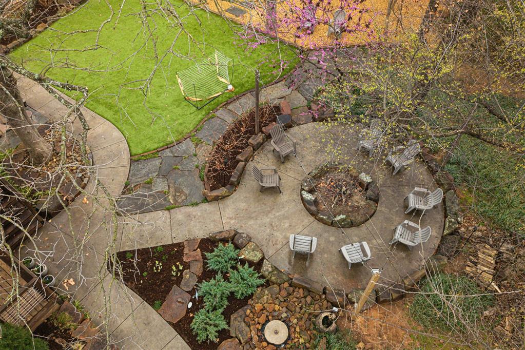 600 Heatherstone Road