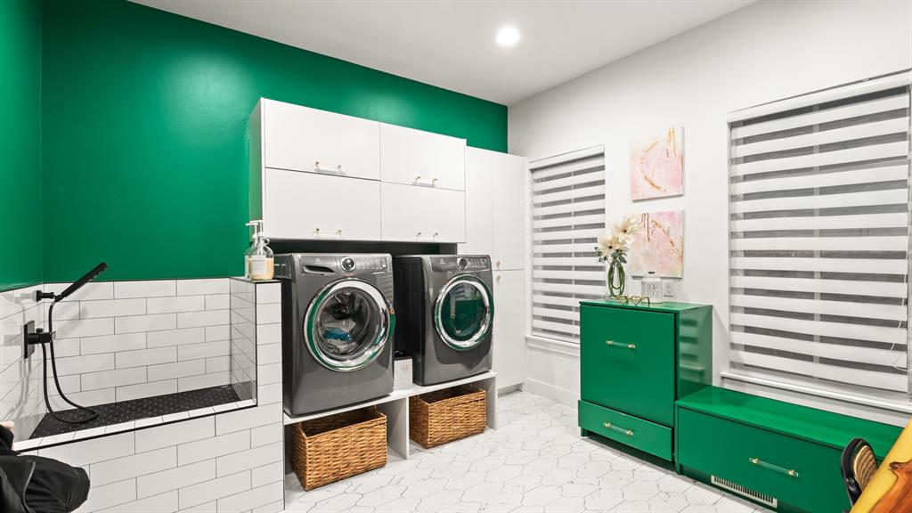 15500 S Drexel Avenue