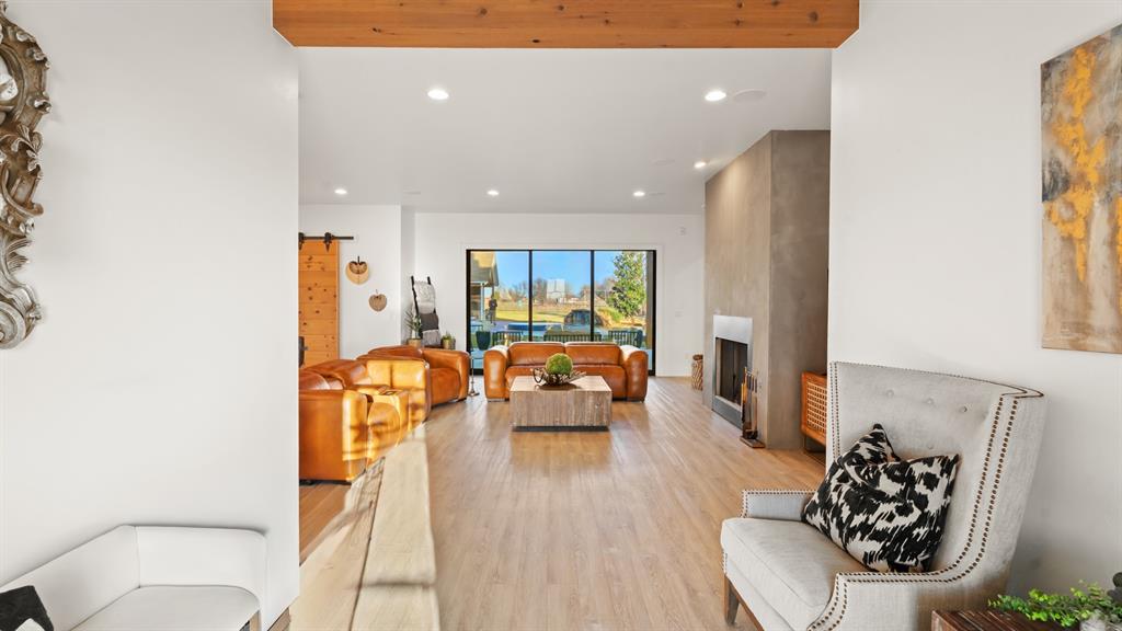 15500 S Drexel Avenue