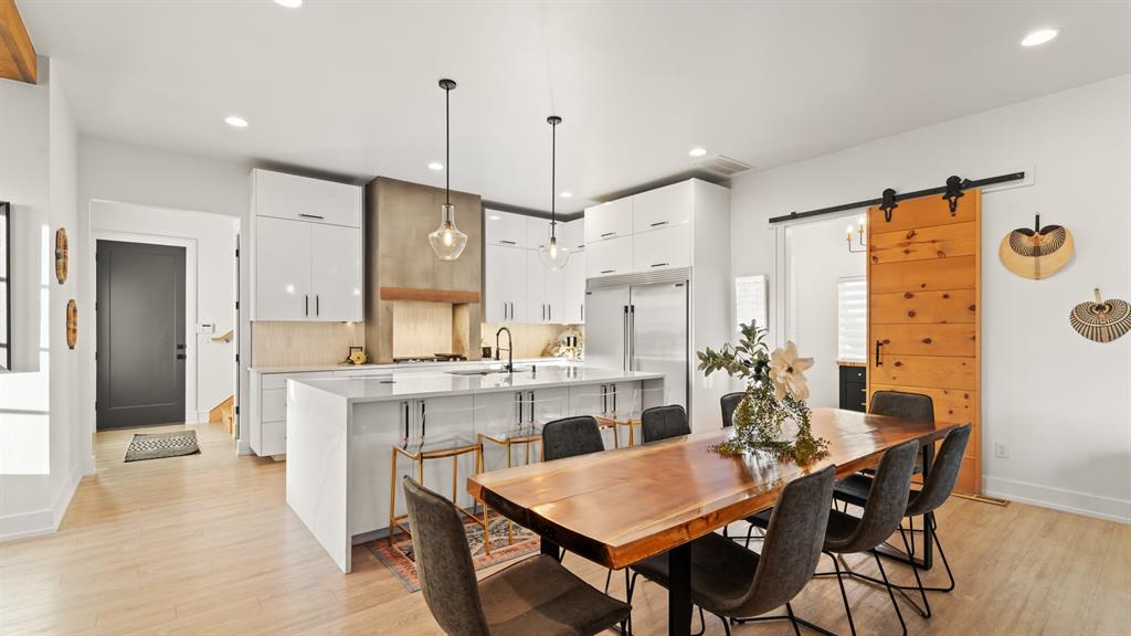 15500 S Drexel Avenue