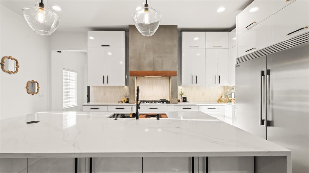 15500 S Drexel Avenue