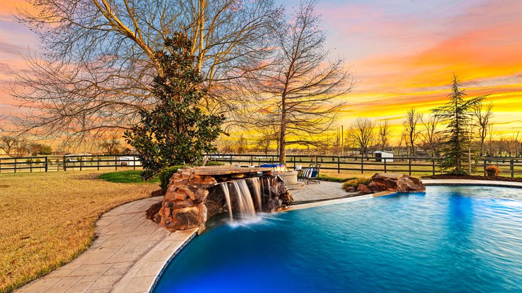 15500 S Drexel Avenue