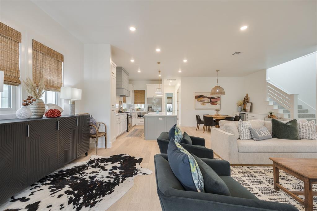 44 Ramble Along Road