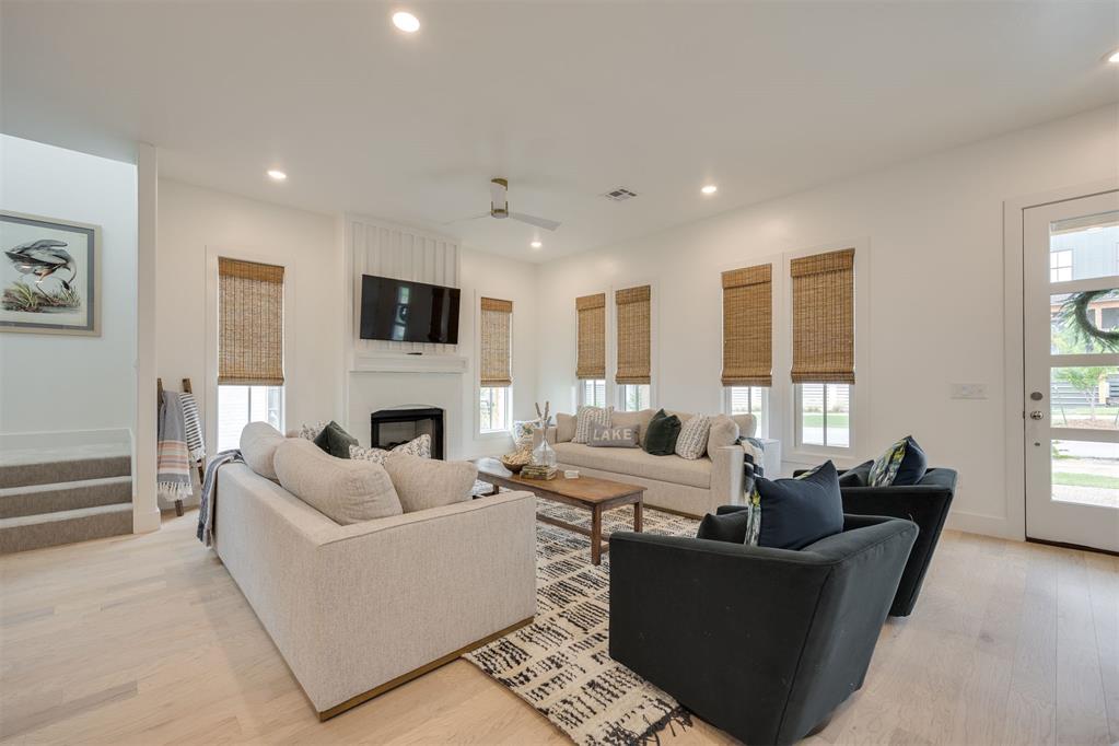 44 Ramble Along Road