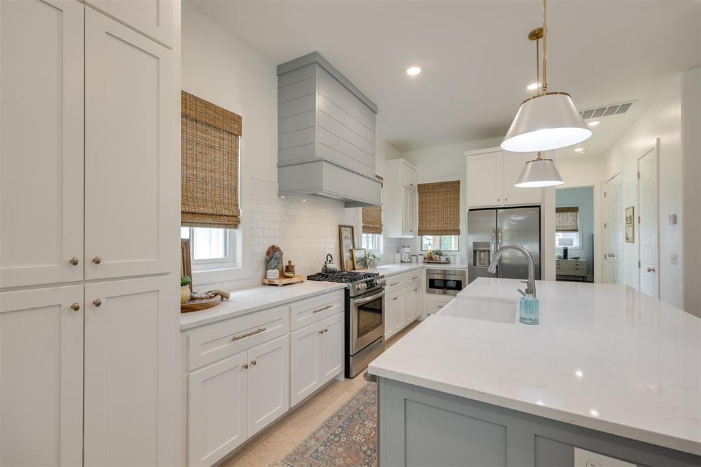 44 Ramble Along Road