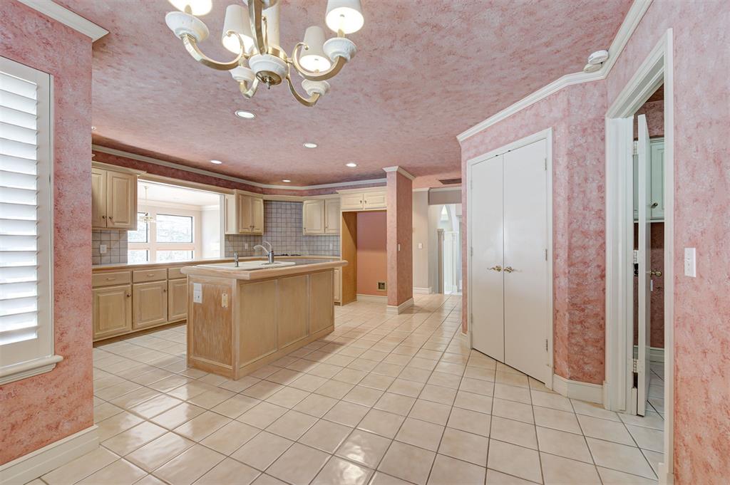 13504 Fox Creek Drive