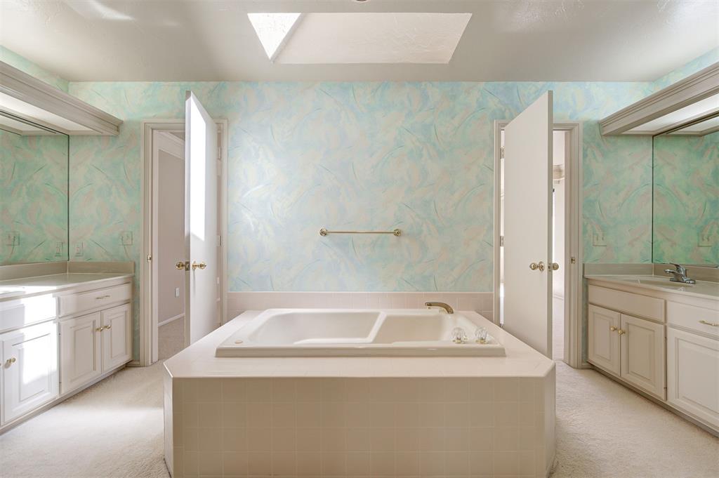 13504 Fox Creek Drive